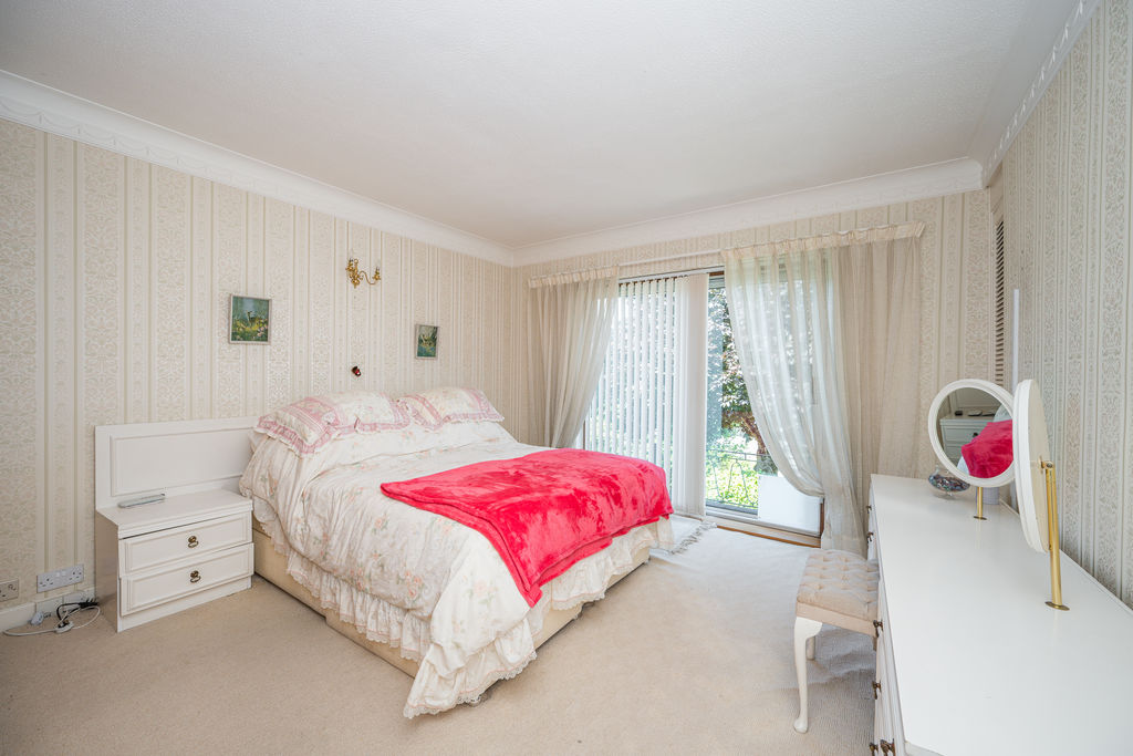 Bedroom- click for photo gallery